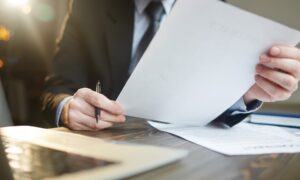 İşçilerin Toplu İş Bırakma Eylemlerinin İşverene Karşı Hak Arama Amacı Taşıması Gerekir