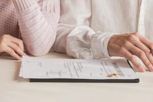 Yurdışında Yaşayan Eşe Boşanma Kararının Tebliğ Edilmemesi Sebebi İle Evlenme Hakkının İhlal Edildiğine Dair Anayasa Mahkemesi Kararı